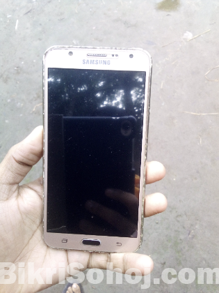 Samaung J7